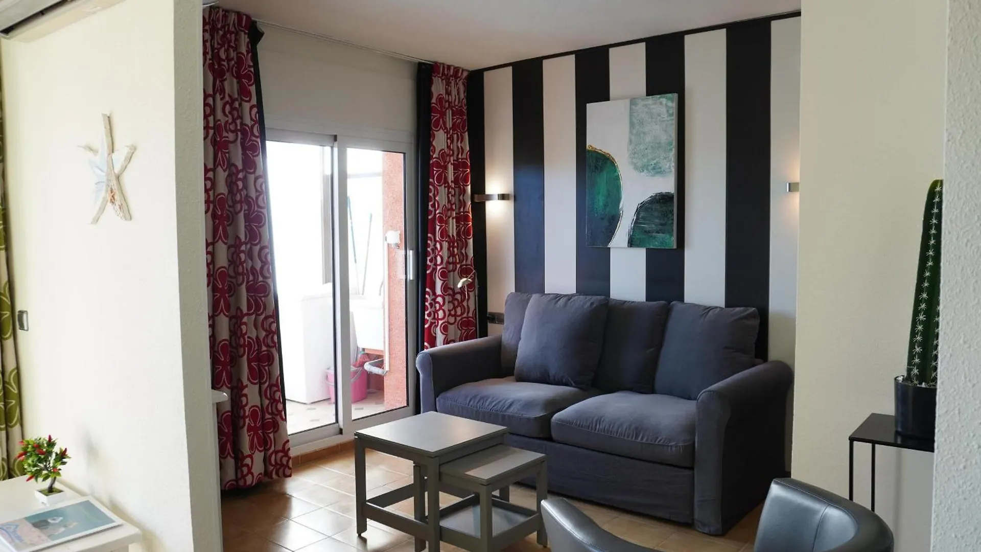 Pineda Beach 43, L'Estartit - Centro - Es-323-49 0*,